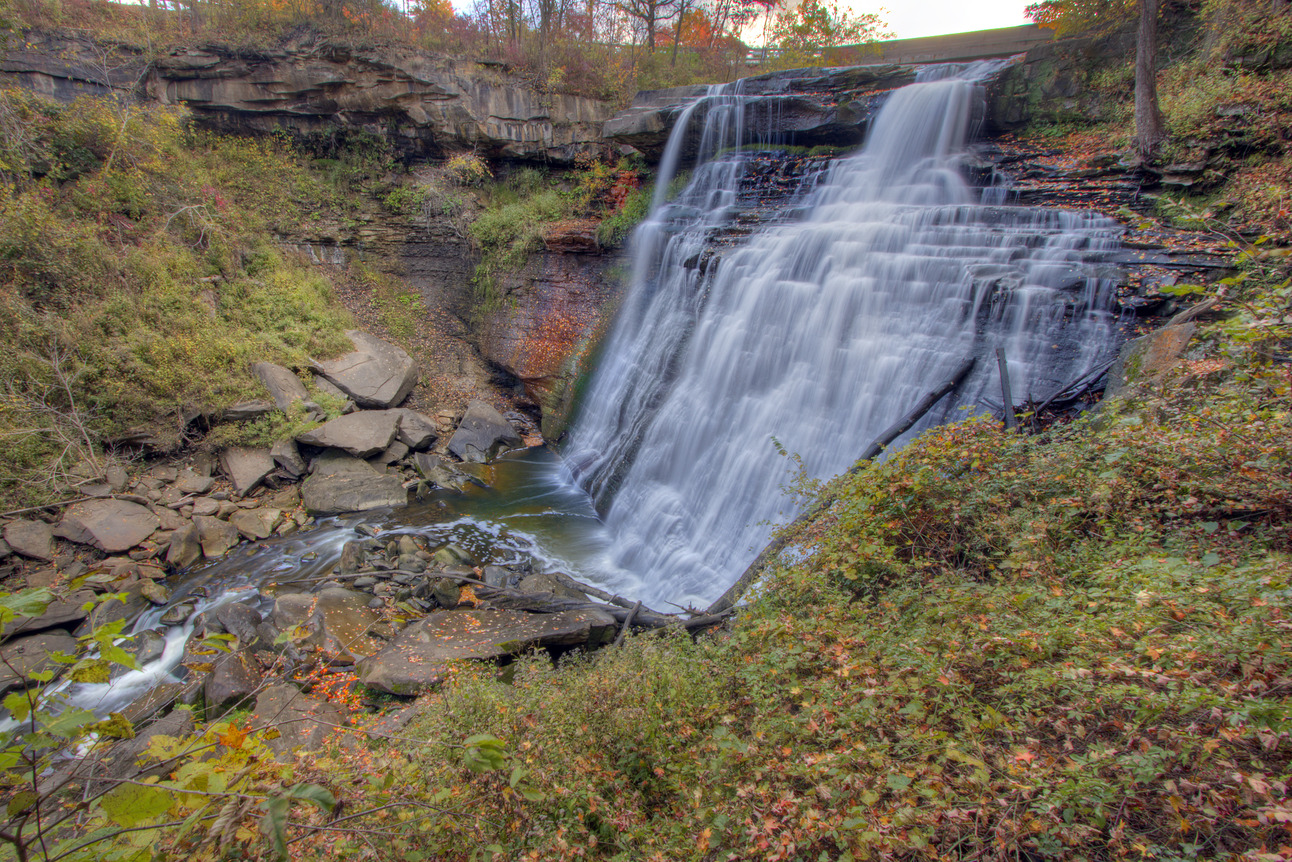 Brandywine Falls cascades over a dark shale outcrop.